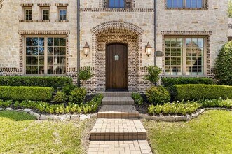 5744 Cadence Ln in Plano, TX - Foto de edificio - Building Photo