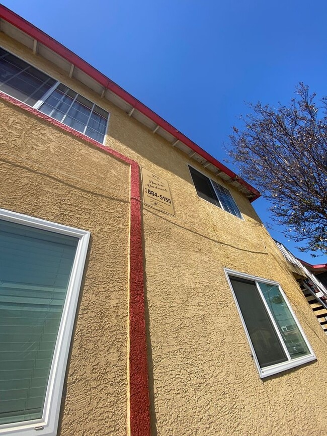 3711 Normandie Ave in Los Angeles, CA - Building Photo - Building Photo