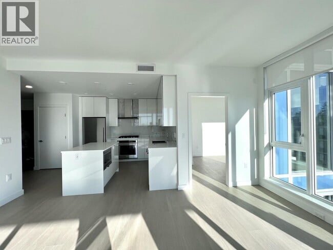 555 Sydney Ave. in Coquitlam, BC - Building Photo - Building Photo