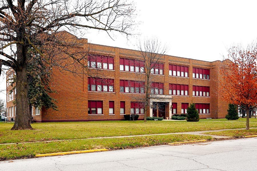 LINCOLN PARK APARTMENTS in Greenfield, IN - Building Photo