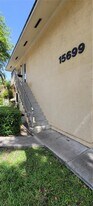 15699 SW 73rd Cir Terrace in Miami, FL - Building Photo