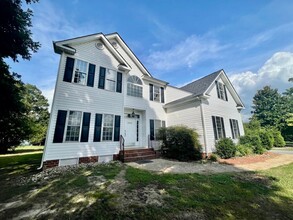 12449 Petersburg St in Chester, VA - Building Photo - Building Photo