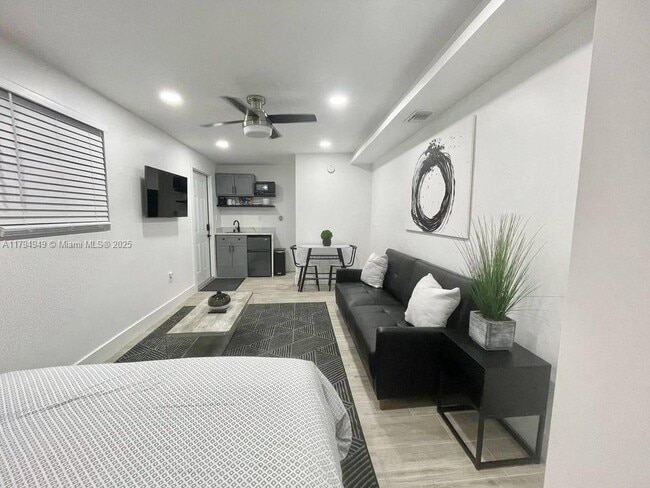 170 NE 60th St in Fort Lauderdale, FL - Building Photo - Building Photo