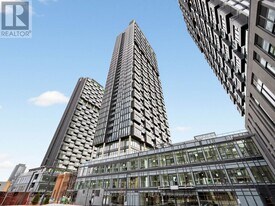 1 Quarrington Ln in North York, ON - Building Photo