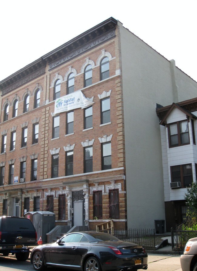 836 Jefferson Ave in Brooklyn, NY - Building Photo - Building Photo