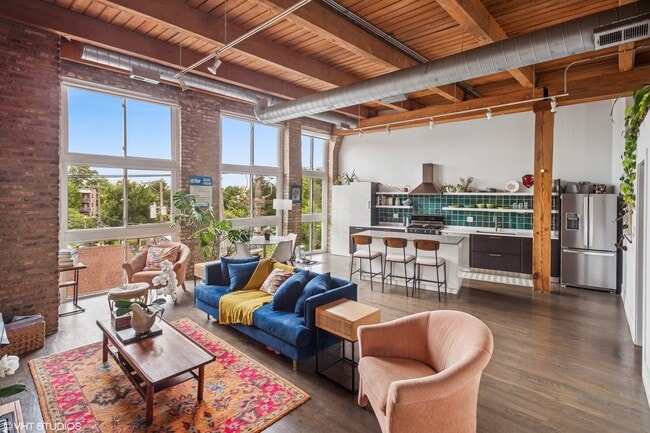 2544 W North Ave in Chicago, IL - Building Photo - Building Photo