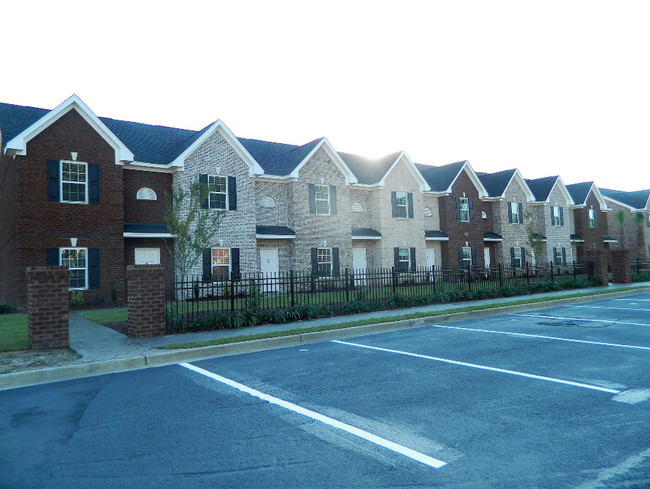 Stroud Townhomes in Florence, SC - Building Photo - Building Photo