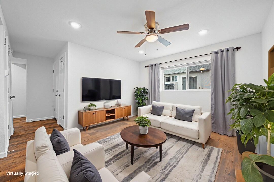 4089 S. Clarkson Street in Englewood, CO - Foto de edificio