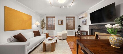 3 E 9th St, Unit SI ID1503018P in New York, NY - Building Photo - Building Photo