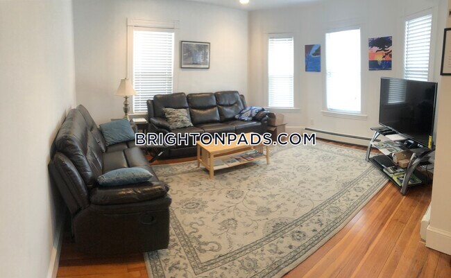 27 Brackett St in Boston, MA - Building Photo - Building Photo