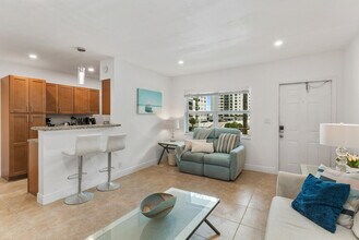 2400 S Ocean Dr in Hollywood, FL - Building Photo - Building Photo