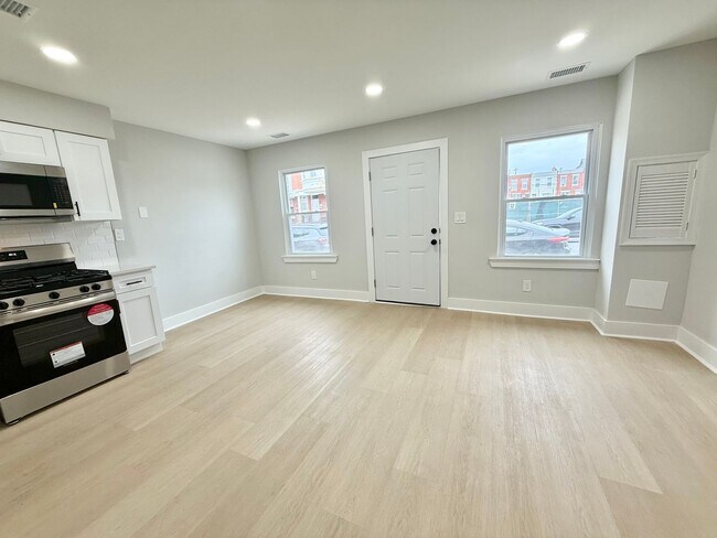 310 Jackson St in Philadelphia, PA - Building Photo - Building Photo