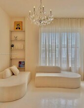 100 Collins Ave in Miami Beach, FL - Building Photo - Building Photo