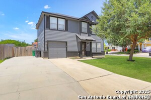 1703 Desert Willow in San Antonio, TX - Building Photo