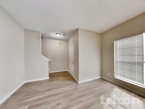 5090 Oakley Commons Blvd in Union City, GA - Building Photo - Building Photo