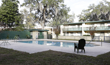 Arboles Apartments in Orange Park, FL - Building Photo - Building Photo