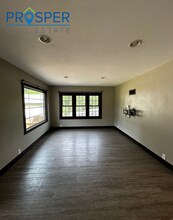 5284 W Lowes Creek Rd in Eau Claire, WI - Building Photo - Building Photo