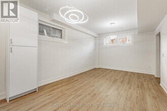 171 Cedric Ave in Toronto, ON - Building Photo - Building Photo