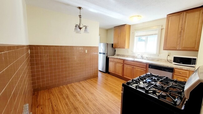 149 Powder House Blvd in Somerville, MA - Building Photo - Building Photo