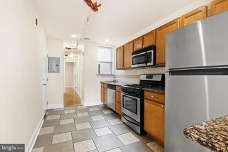 1542 Passyunk Ave in Philadelphia, PA - Building Photo - Building Photo