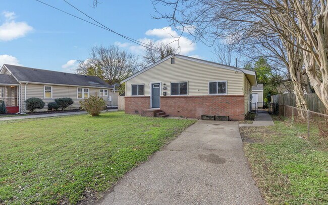 2827 Grandy Ave in Norfolk, VA - Building Photo - Building Photo