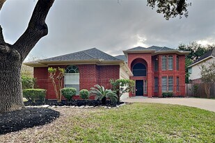 131 Lissa Ln in Sugar Land, TX - Building Photo