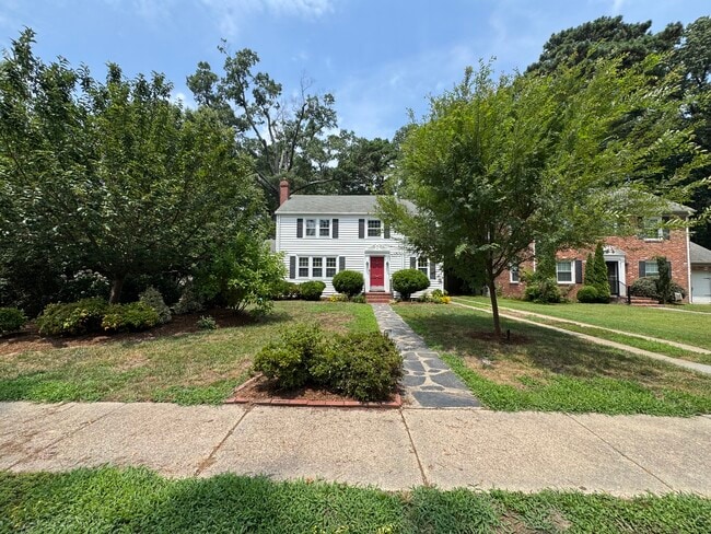 property at 1 Stratford Rd