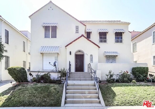 635 N Plymouth Blvd in Los Angeles, CA - Building Photo - Building Photo