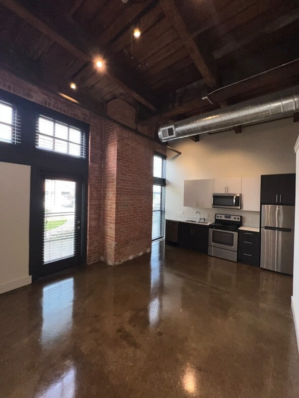 property at 806 Sampson St