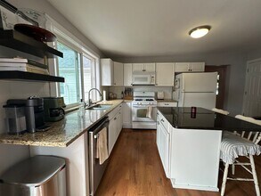 69 S Lincoln St in Rockford, MI - Building Photo - Building Photo