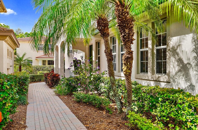 113 Evergrene Pkwy in Palm Beach Gardens, FL - Building Photo - Building Photo