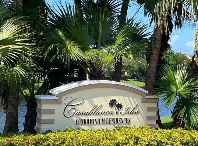 property at 815 Boynton Beach Blvd
