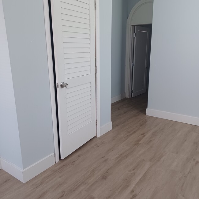 property at 2047 W York St