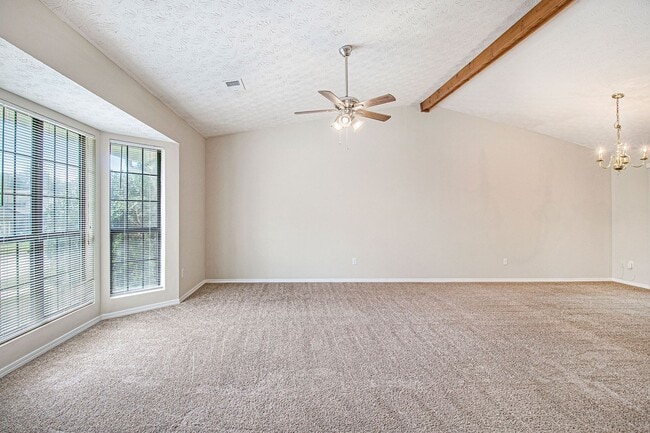 6444 Eastbriar Dr in Lithonia, GA - Building Photo - Building Photo