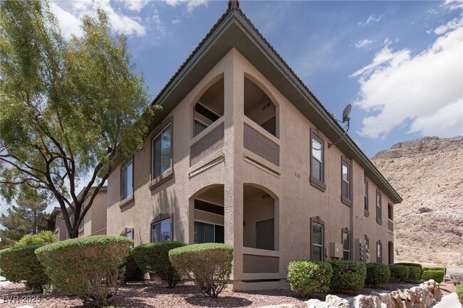 3545 Cactus Shadow St in Las Vegas, NV - Building Photo - Building Photo