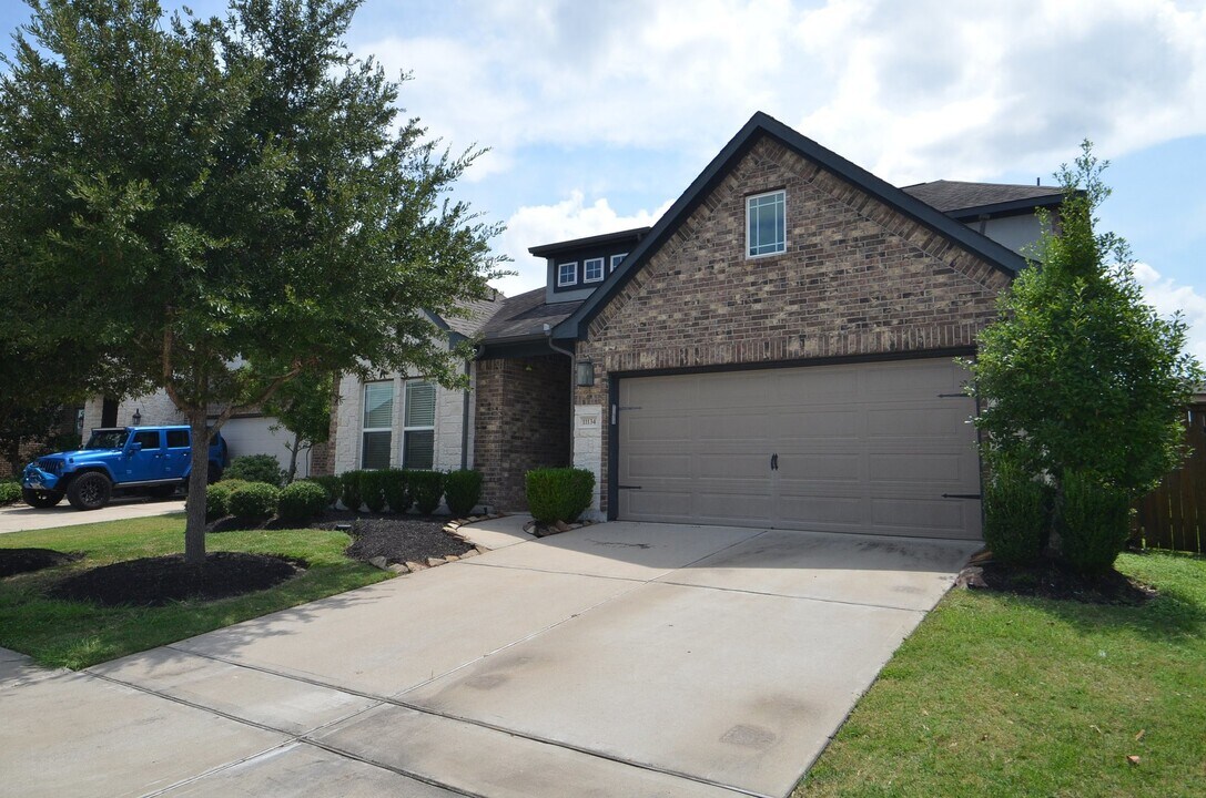 11134 Honeysuckle Haven Dr in Cypress, TX - Building Photo