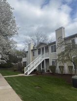 18 Wentworth Rd in Bedminster, NJ - Building Photo