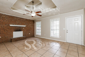 4946 Hanging Oak Dr in Jackson, MS - Building Photo - Building Photo