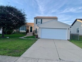 156 Brookside Dr in Glendale Heights, IL - Building Photo