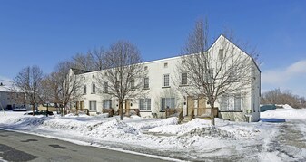 59-69 Whitfield St in Pontiac, MI - Building Photo