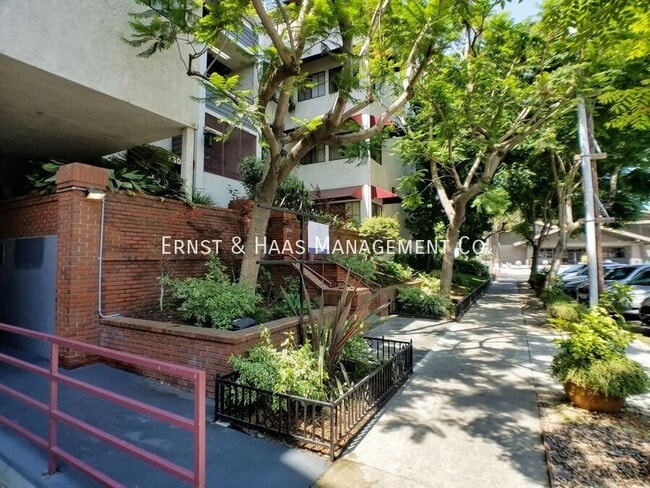 730 W 4th St in Long Beach, CA - Building Photo - Building Photo