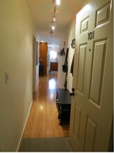 215 14th Ave E in Seattle, WA - Building Photo - Building Photo