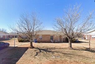 412 SE Railroad St in Bronte, TX - Building Photo