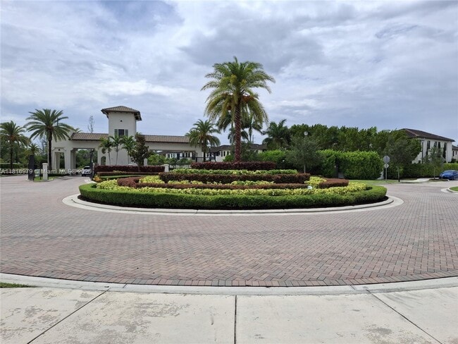 9320 W 33rd Ln in Hialeah, FL - Building Photo - Building Photo
