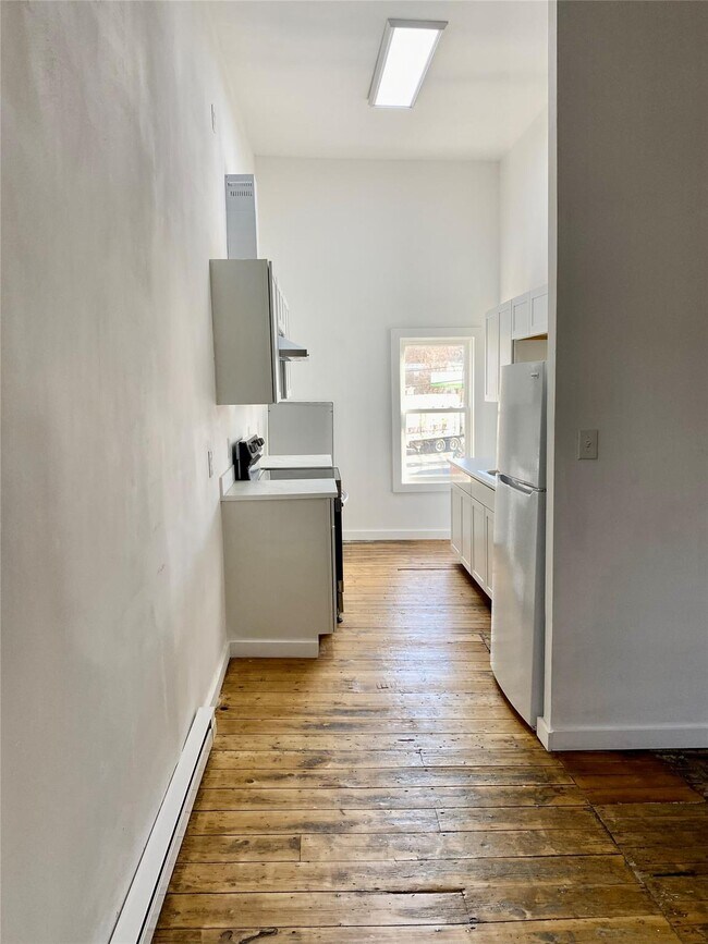 62 Main St-Unit -6 in Claverack, NY - Building Photo - Building Photo