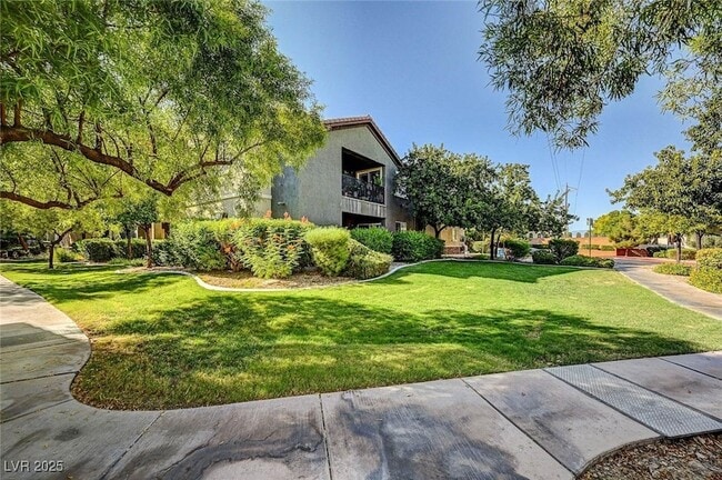 8324 W Charleston Blvd, Unit 2030 in Las Vegas, NV - Building Photo - Building Photo