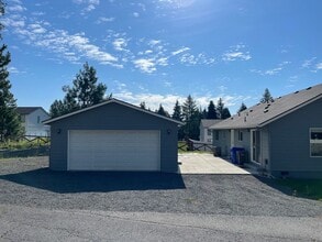 931 E Farwell Rd in Spokane, WA - Building Photo - Building Photo