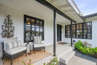 26435 Silver Spur Rd in Rolling Hills Estates, CA - Building Photo - Building Photo