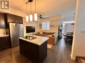 305 Garner Rd W in Ancaster, ON - Building Photo - Building Photo