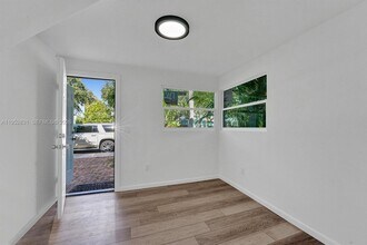 310 N Ocean Breeze in Lake Worth Beach, FL - Building Photo - Building Photo